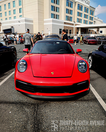 Red Porsche 911 Carerra-Front