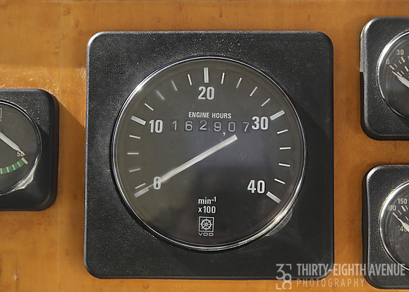 Navigator 50-Instrument Panel