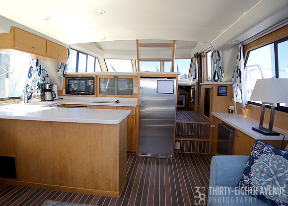 Navigator 50-Main Salon & Galley