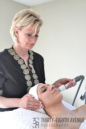 Heidi-Olivia-Small Wand Treatment