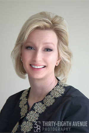 Heidi-Headshot-A