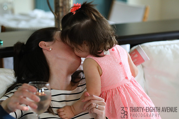 Maeve Kisses